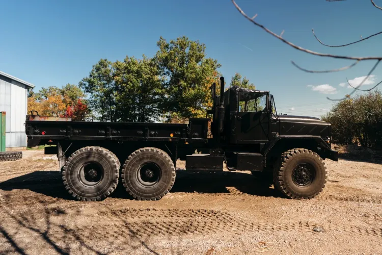 Blacked-Out Military Beast: 1999 BMY M925A2 photo 7