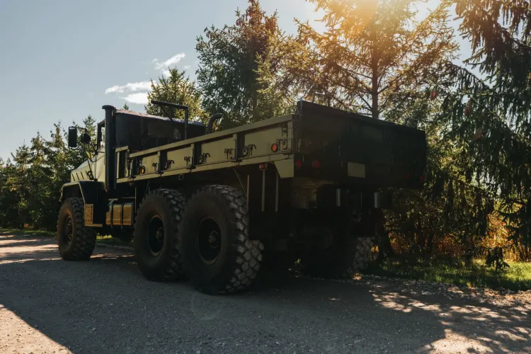 Blacked-Out Military Beast: 1999 BMY M925A2 photo 8