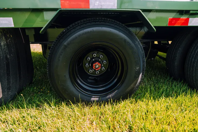 2025 34’ Load Trail Tandem Dually Wheel (Trailer) photo 4