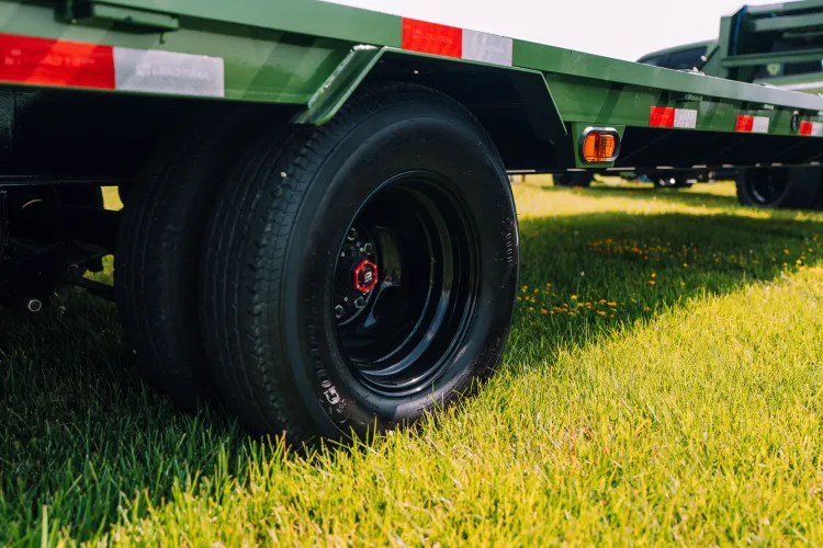 2025 34’ Load Trail Tandem Dually Wheel (Trailer) photo 3