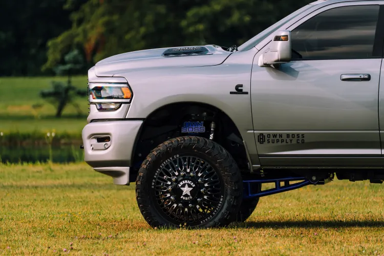 RAM 3500 Megacab photo 5