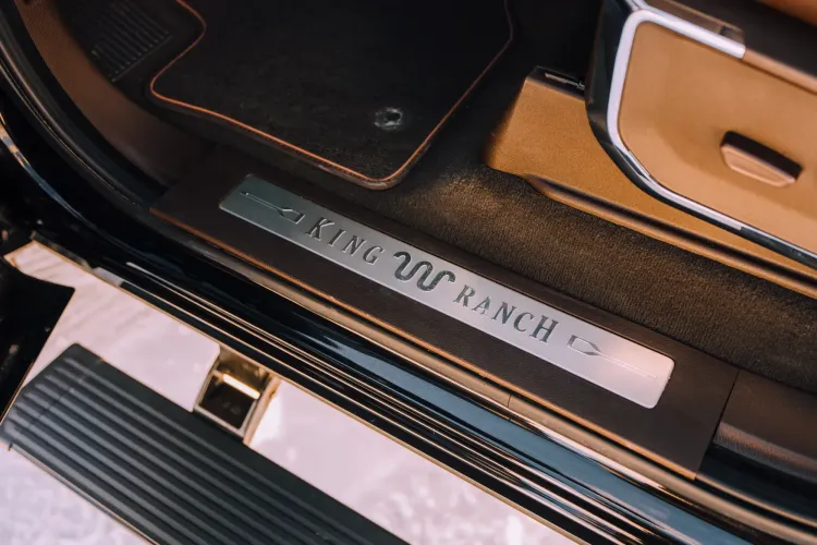 Two-Tone King Ranch Powerstroke photo 7