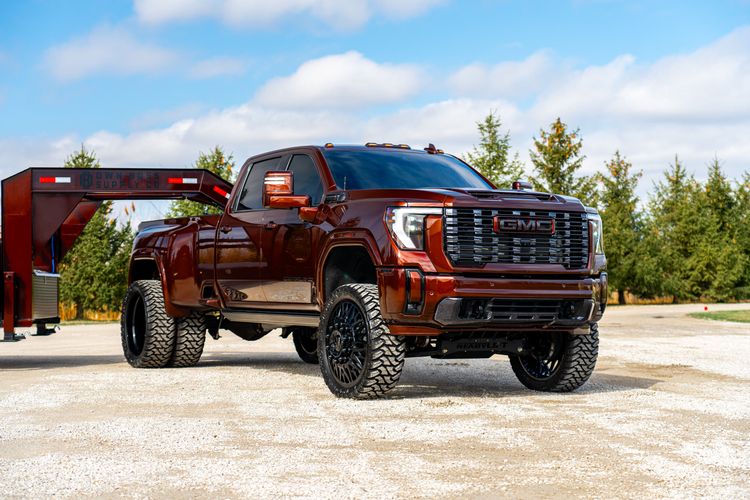 2024 GMC 3500 Denali Ultimate photo 7