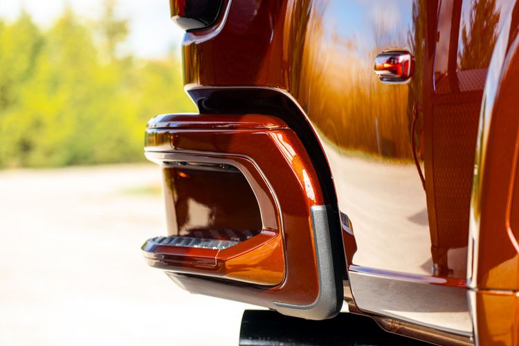 2024 GMC 3500 Denali Ultimate photo 1