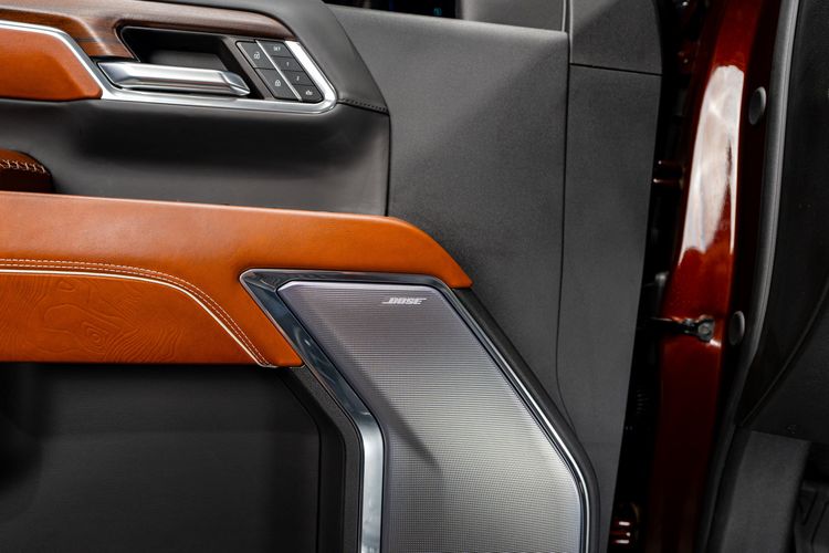 2024 GMC 3500 Denali Ultimate photo 8