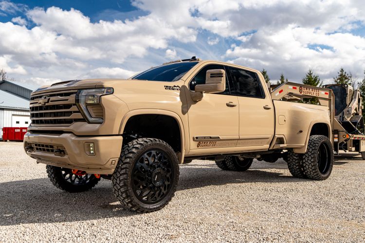 2024 Chevy Silverado 3500 High Country photo 4